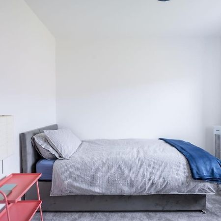 Cosy 3 Bed Near Beaches, Cardiff & Brecon Beacons Coity Экстерьер фото