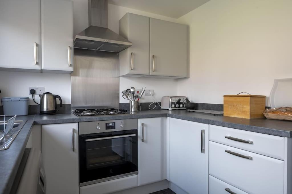 Cosy 3 Bed Near Beaches, Cardiff & Brecon Beacons Coity Экстерьер фото