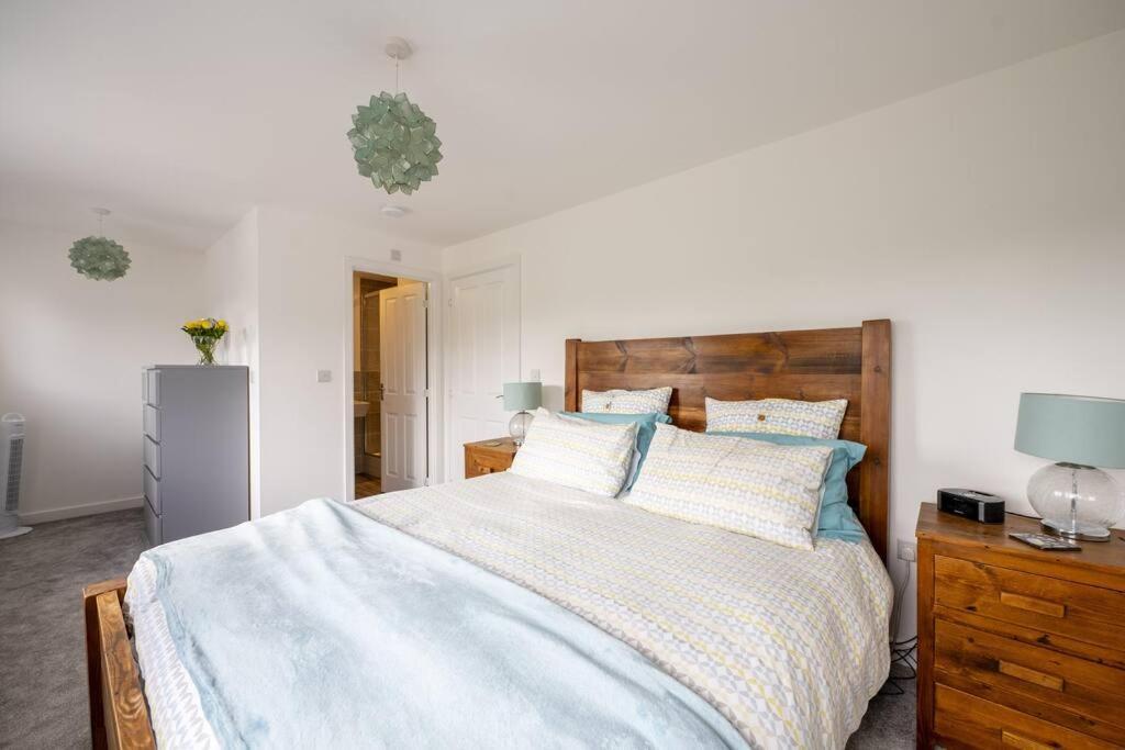 Cosy 3 Bed Near Beaches, Cardiff & Brecon Beacons Coity Экстерьер фото