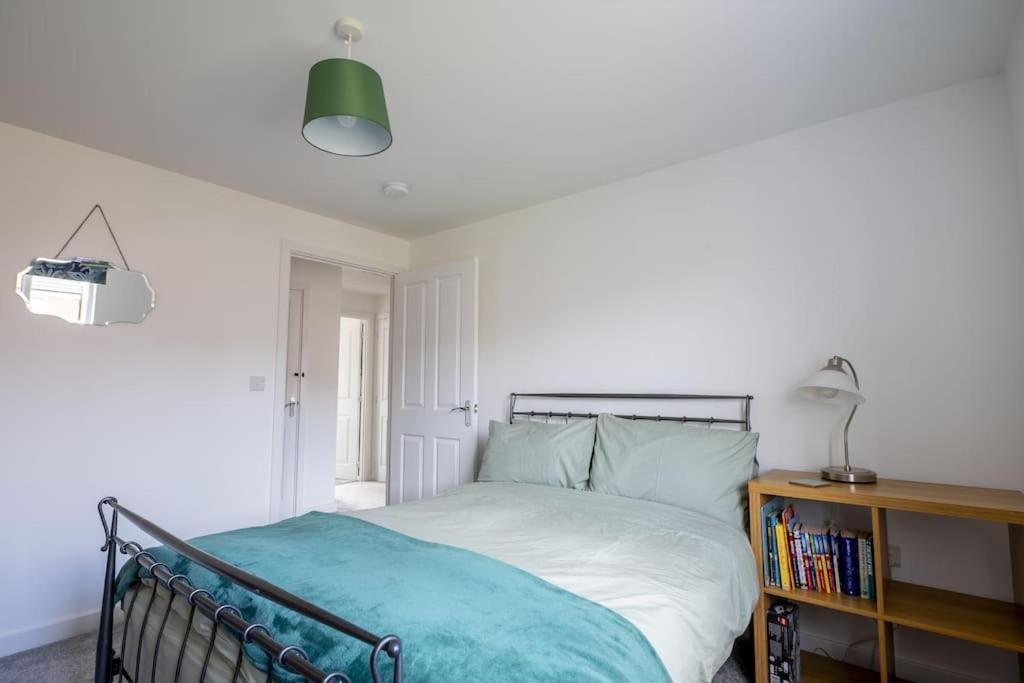 Cosy 3 Bed Near Beaches, Cardiff & Brecon Beacons Coity Экстерьер фото
