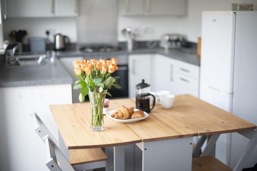 Cosy 3 Bed Near Beaches, Cardiff & Brecon Beacons Coity Экстерьер фото